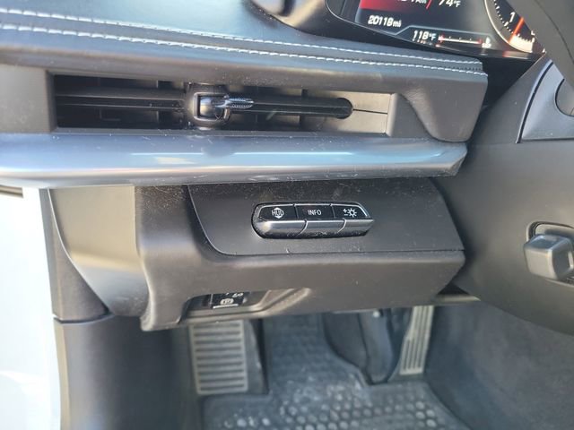 Used 2023 Chevrolet Corvette Stingray w/ Z51 Performance Package image 15