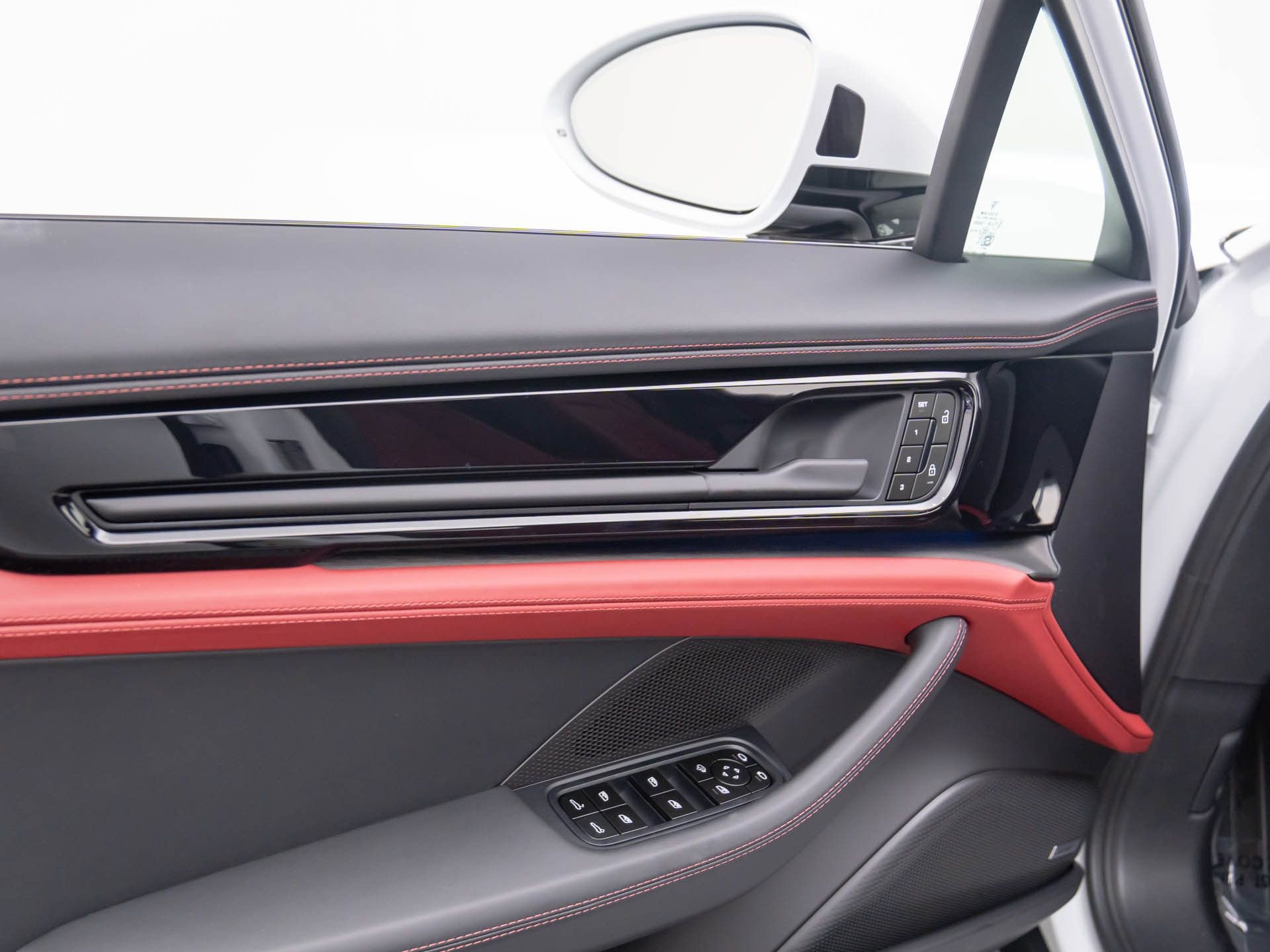 New 2025 Porsche Panamera 4 image 13