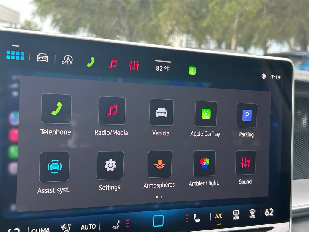 New 2026 Volkswagen Tiguan SE FWD image 15
