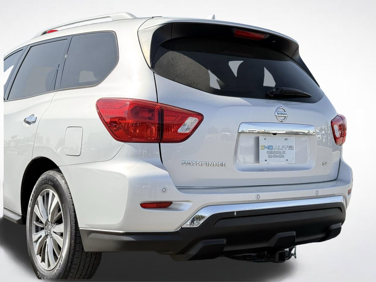 Used 2019 Nissan Pathfinder SL image 3