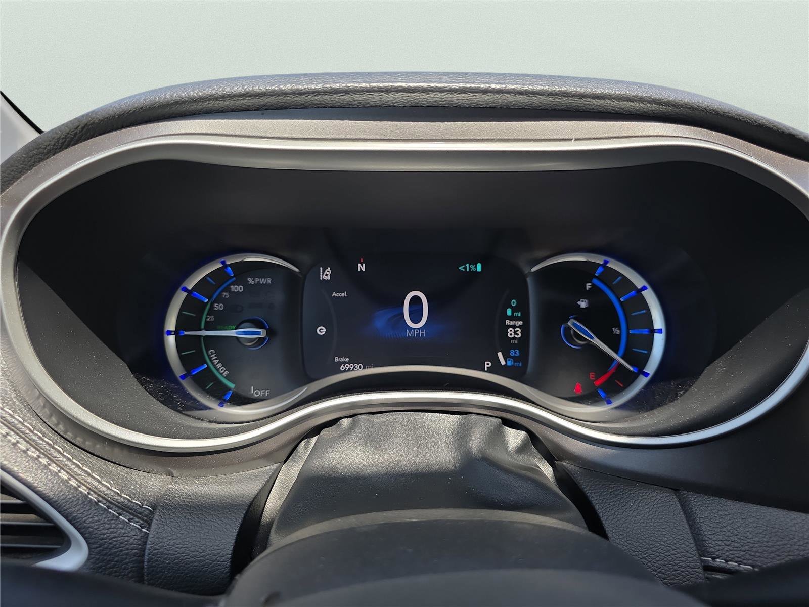 Used 2024 Chrysler Pacifica Select image 11