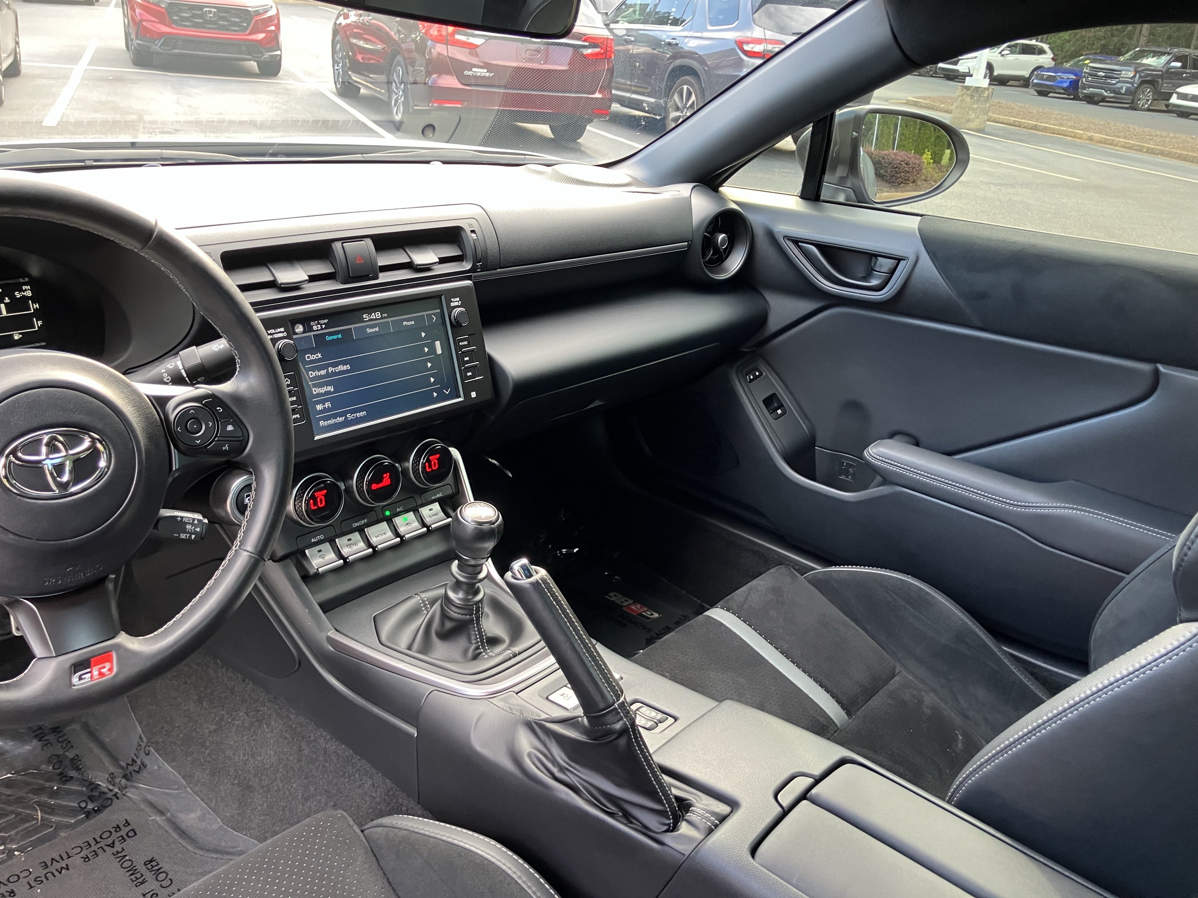 Used 2025 Toyota GR86 Premium w/ Performance Package RWD image 19
