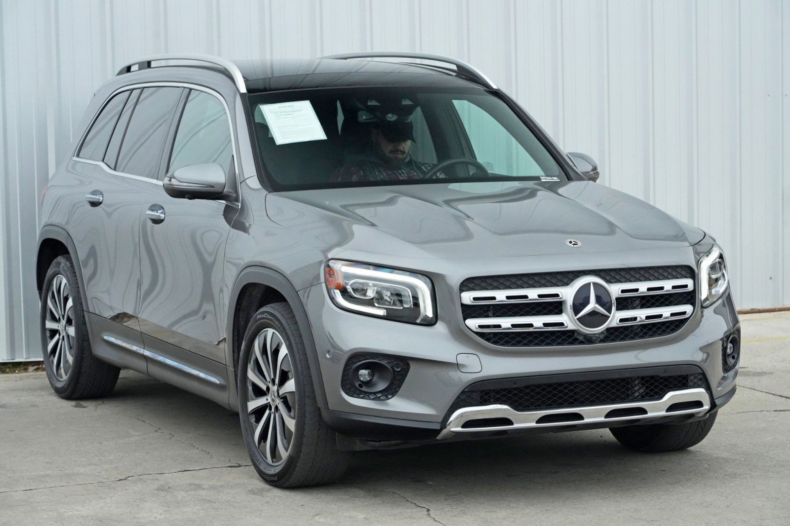 Used 2020 Mercedes-Benz GLB 250 4MATIC w/ Premium Package image 56