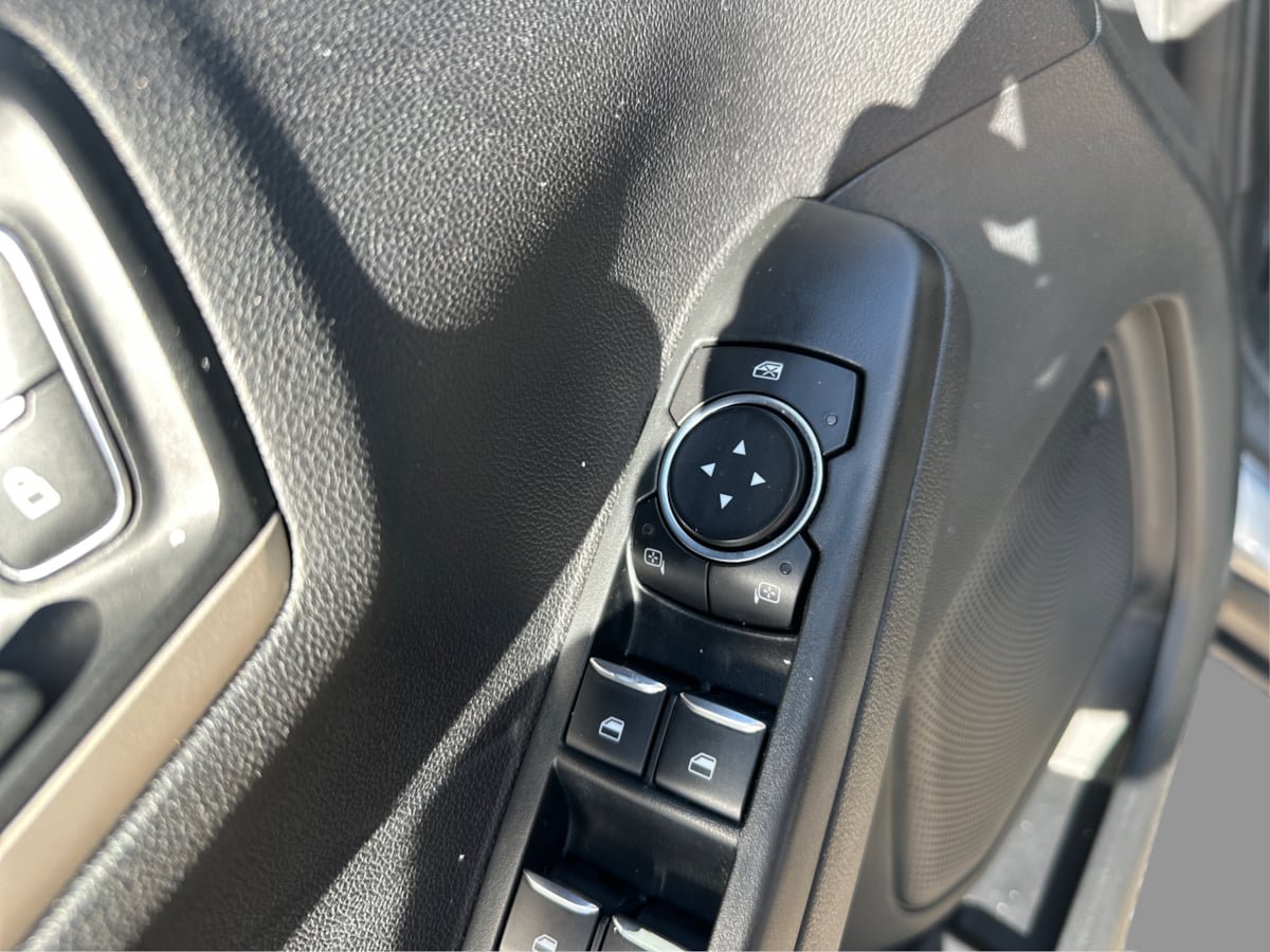 Used 2022 Ford Escape SE AWD/4WD image 41