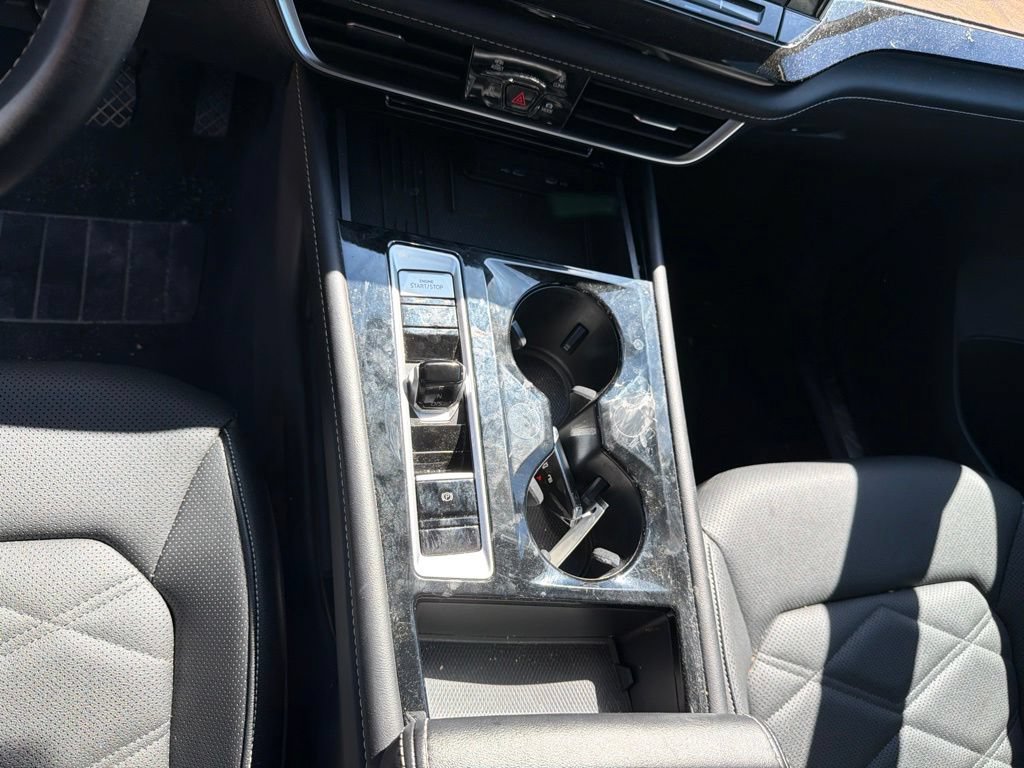Used 2025 Volkswagen Atlas SE FWD image 19
