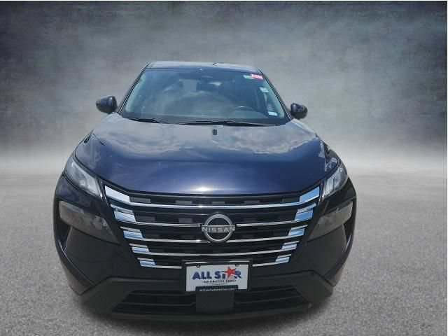 Used 2025 Nissan Rogue SV FWD image 2