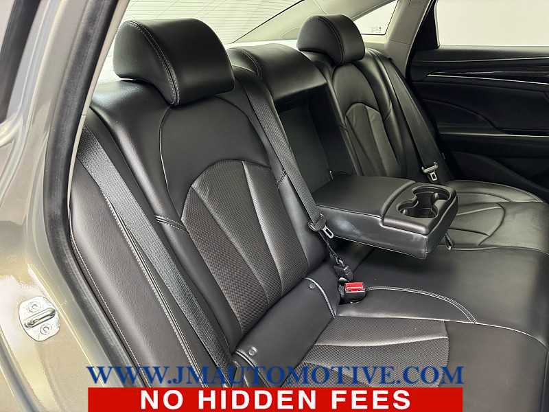 Used 2019 Buick LaCrosse Essence w/ Sights and Sounds Package image 18