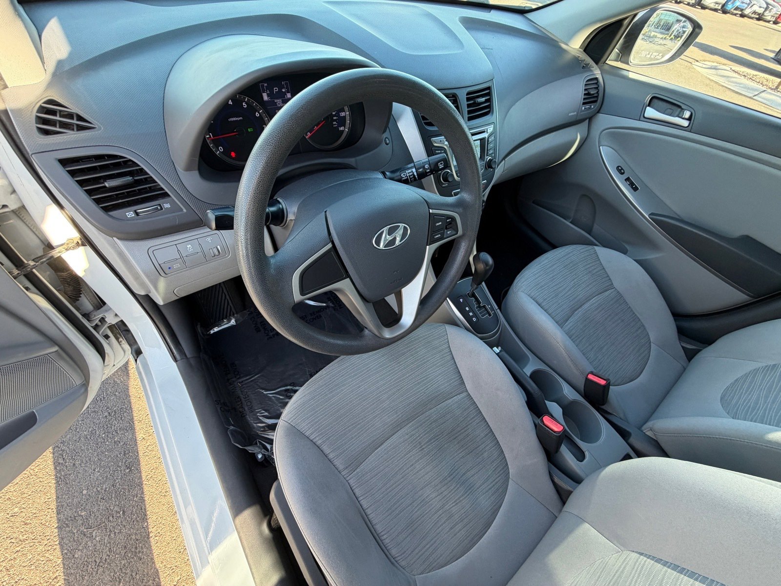 Used 2017 Hyundai Accent SE FWD image 15