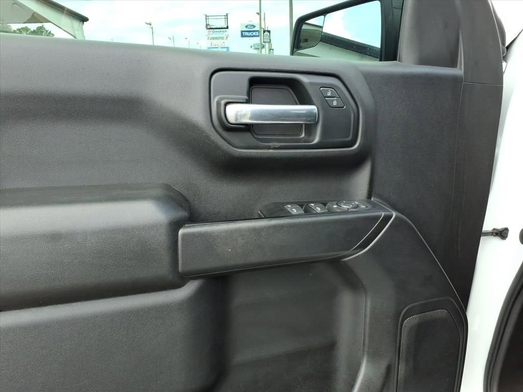 Used 2019 Chevrolet Silverado 1500 Custom Trail Boss AWD/4WD image 19