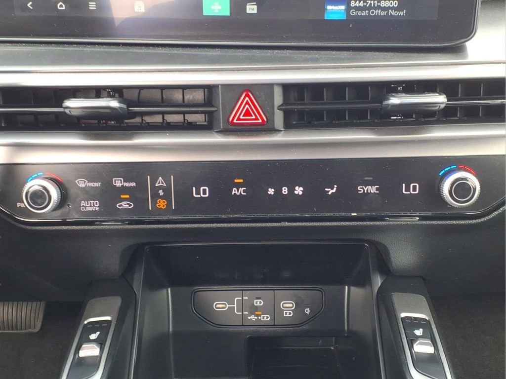 Used 2025 Kia Sorento S w/ Panoramic Sunroof Package FWD image 23