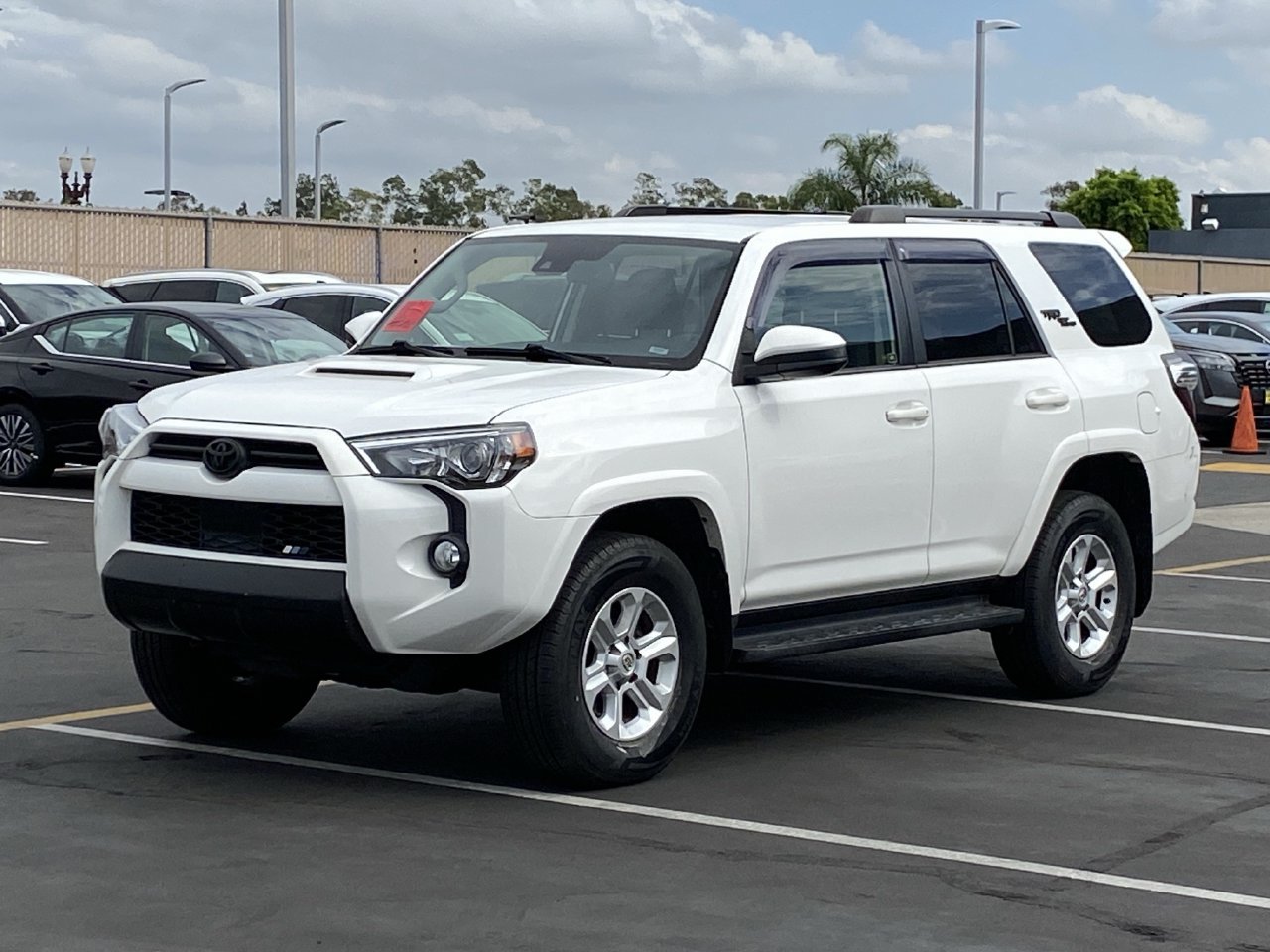 Used 2020 Toyota 4Runner TRD Off-Road AWD/4WD image 2