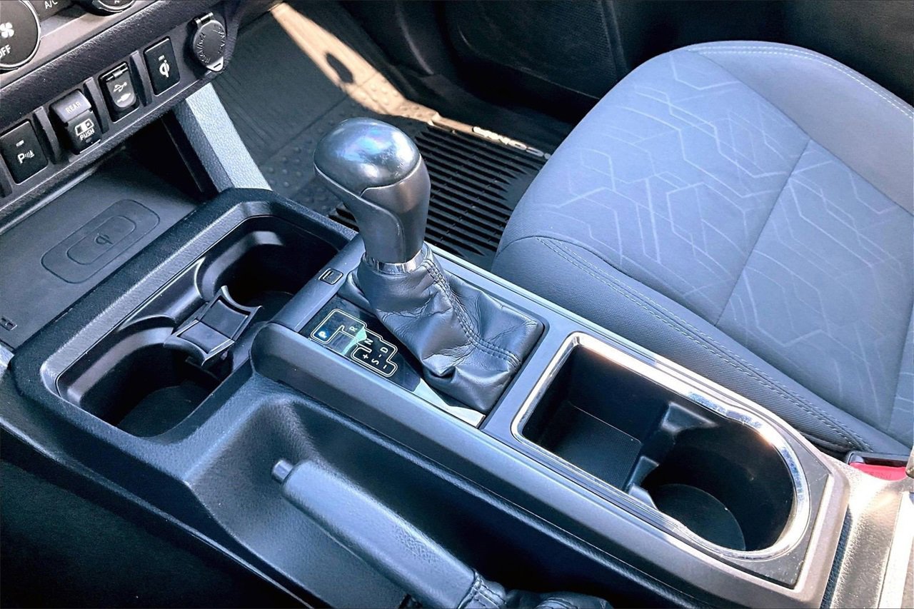 Used 2019 Toyota Tacoma TRD Off-Road w/ Technology Package image 28