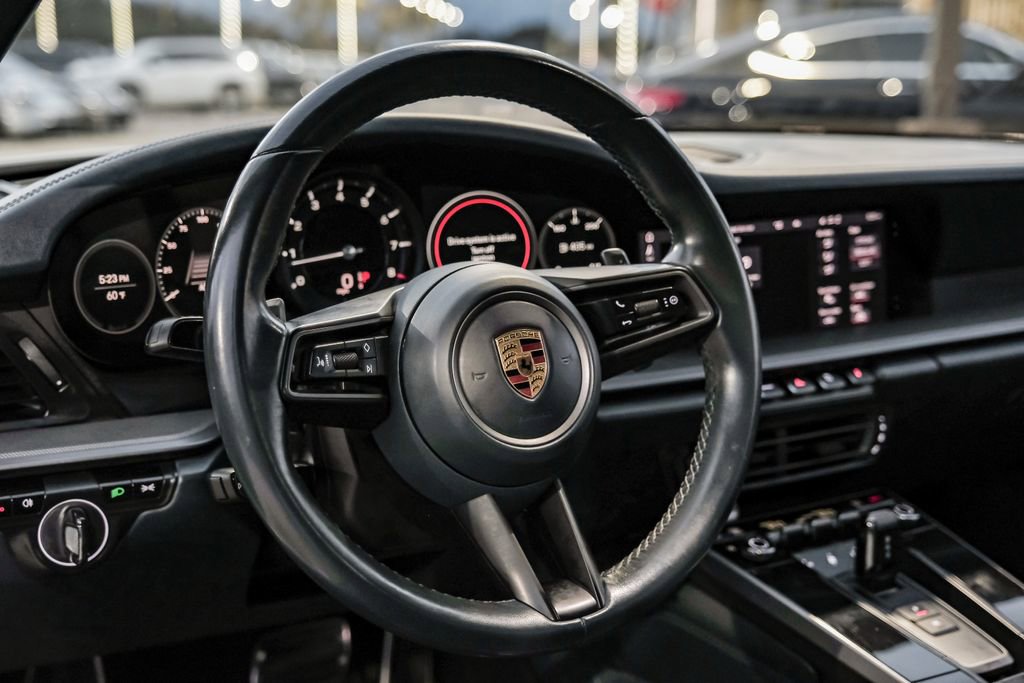 Used 2020 Porsche 911 Carrera 4S AWD/4WD image 15