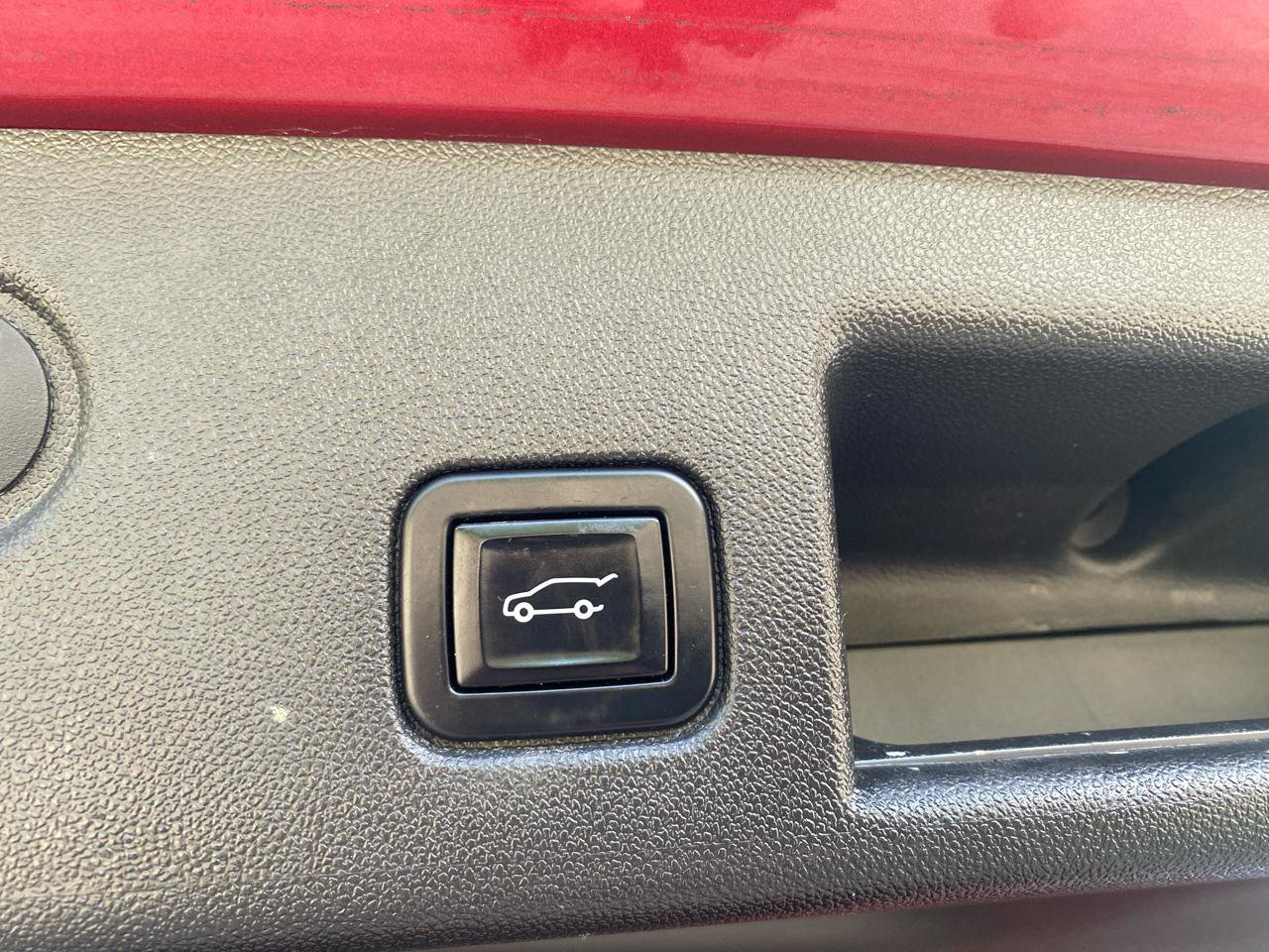 Used 2023 Chevrolet Equinox RS w/ RS Leather Package AWD/4WD image 31