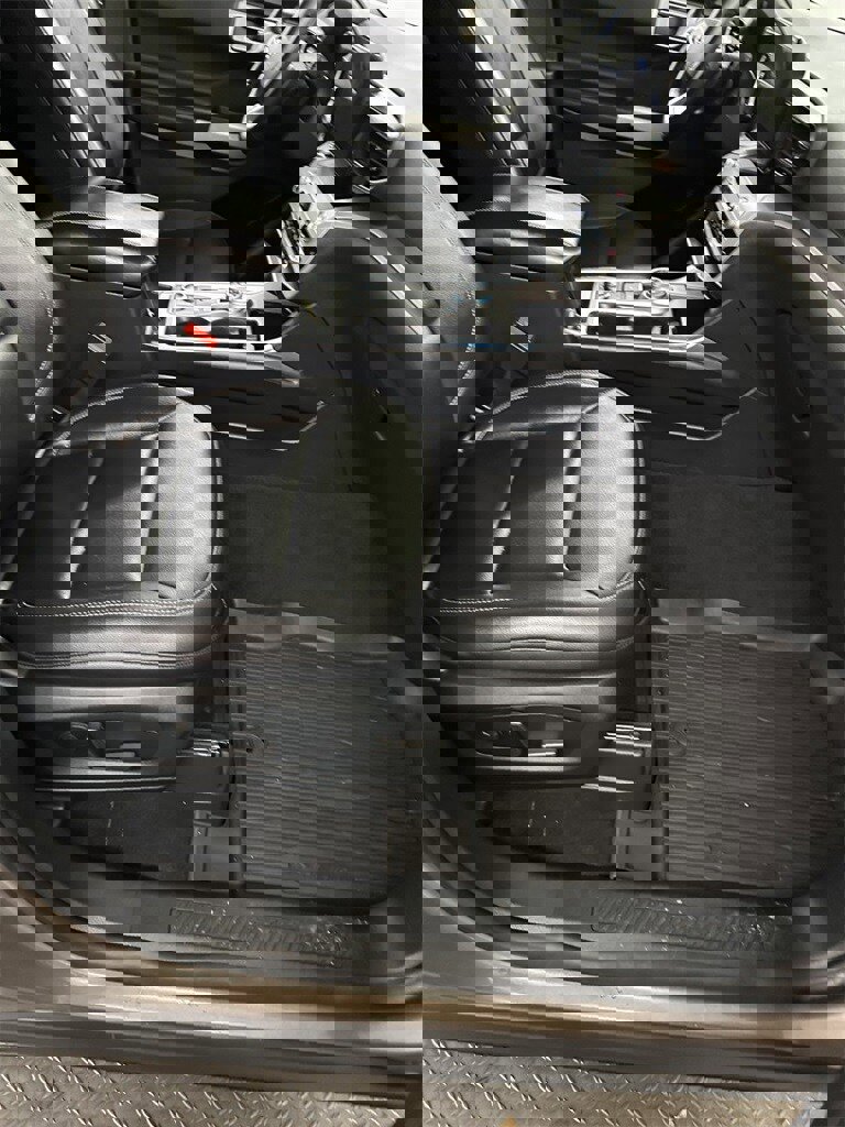 Used 2021 Ford Explorer XLT w/ Equipment Group 202A image 40