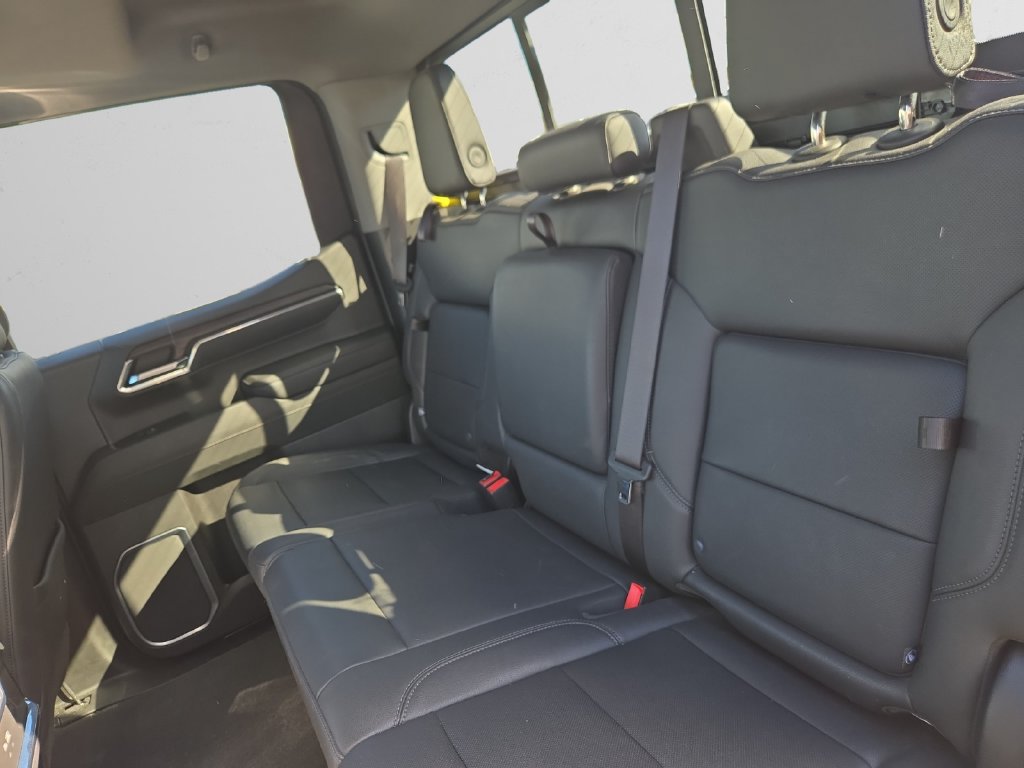 Used 2023 GMC Sierra 1500 SLT w/ SLT Premium Package AWD/4WD image 14