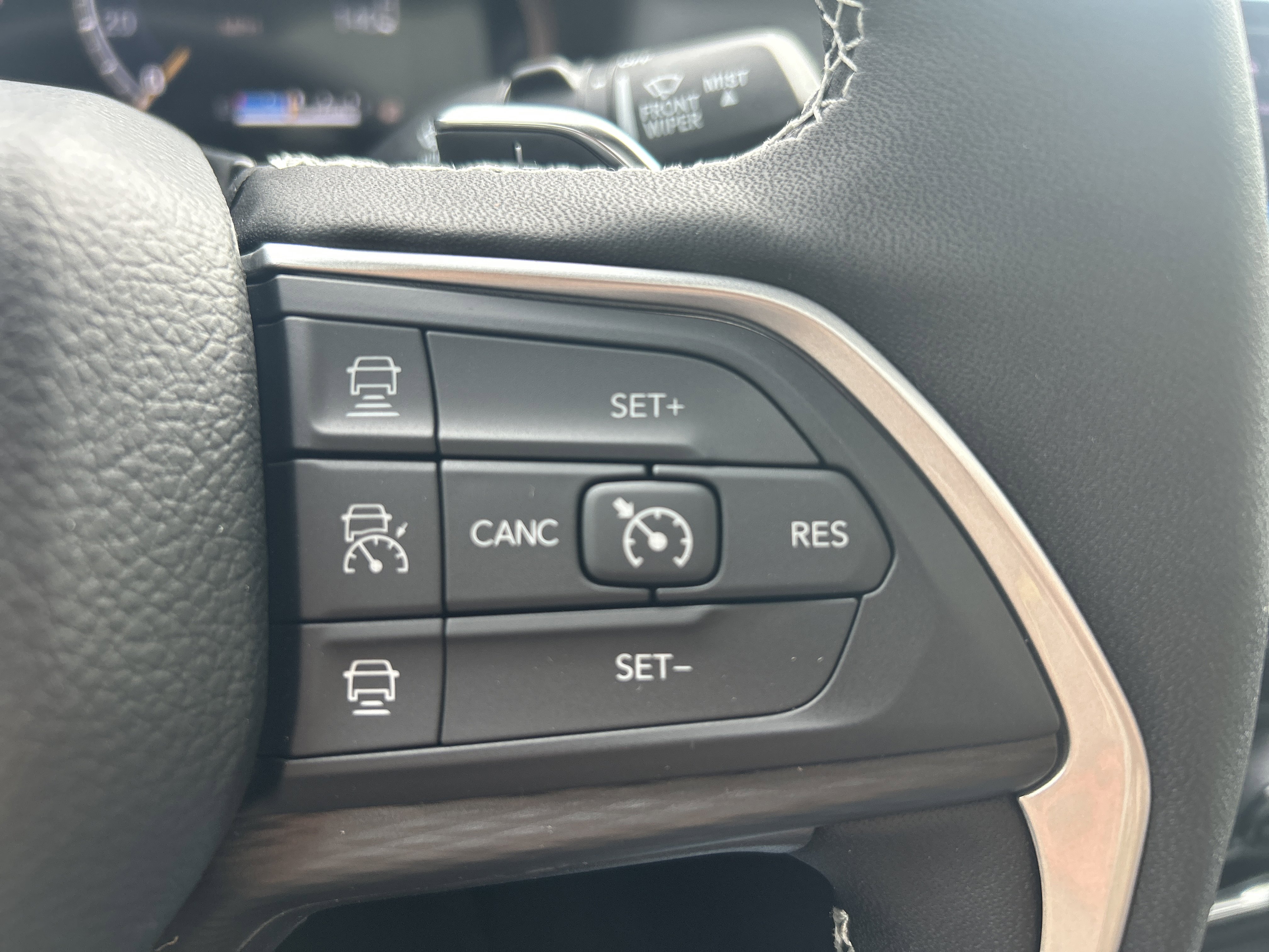 New 2025 Jeep Grand Cherokee Altitude image 43