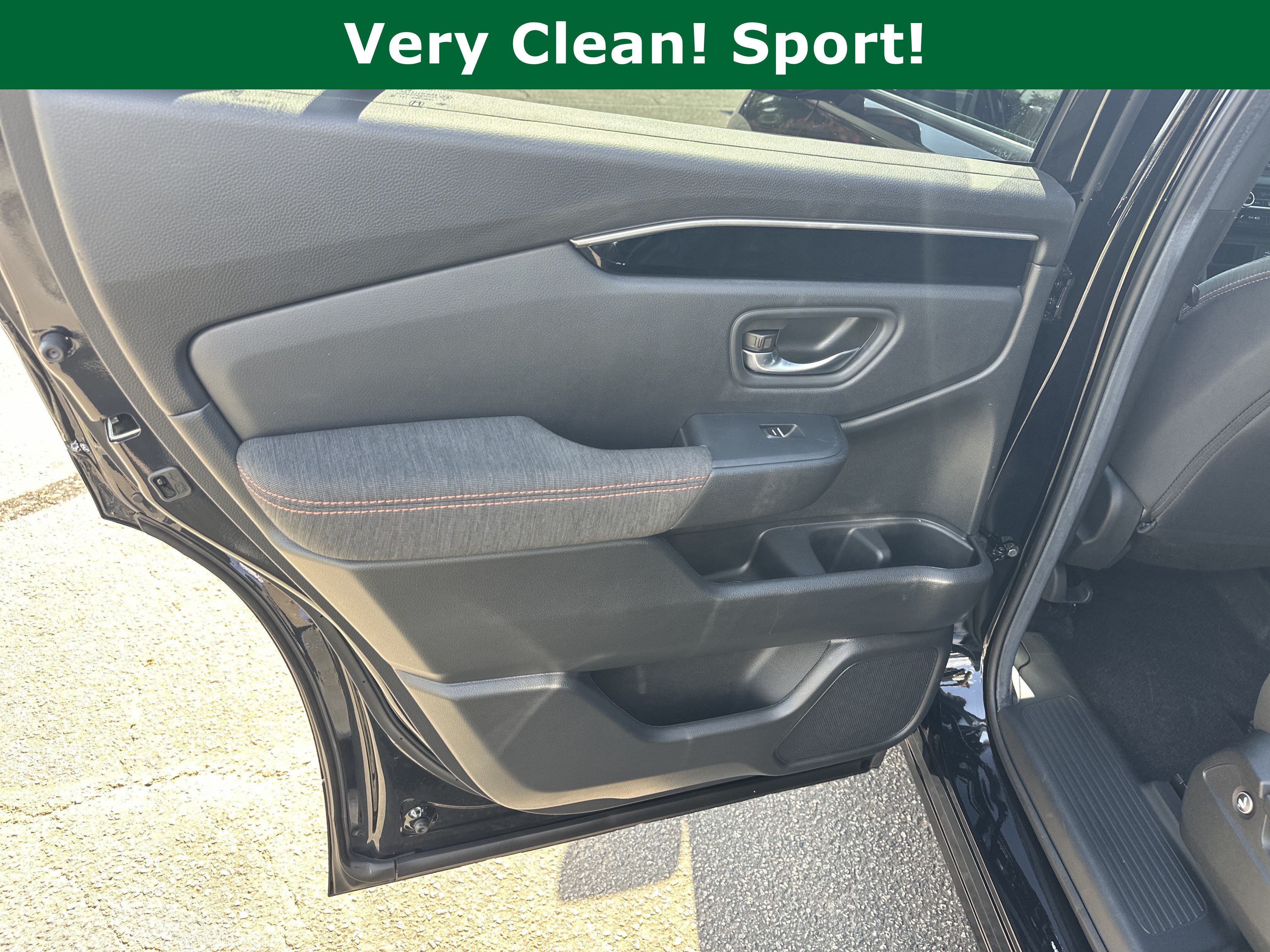 Used 2025 Honda Pilot Sport image 25