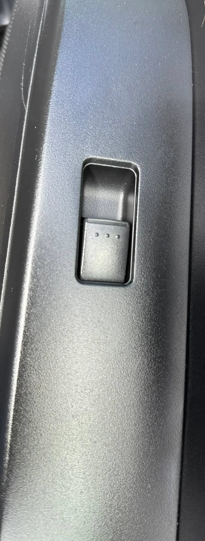 Used 2014 MAZDA MAZDA5 Sport FWD image 33