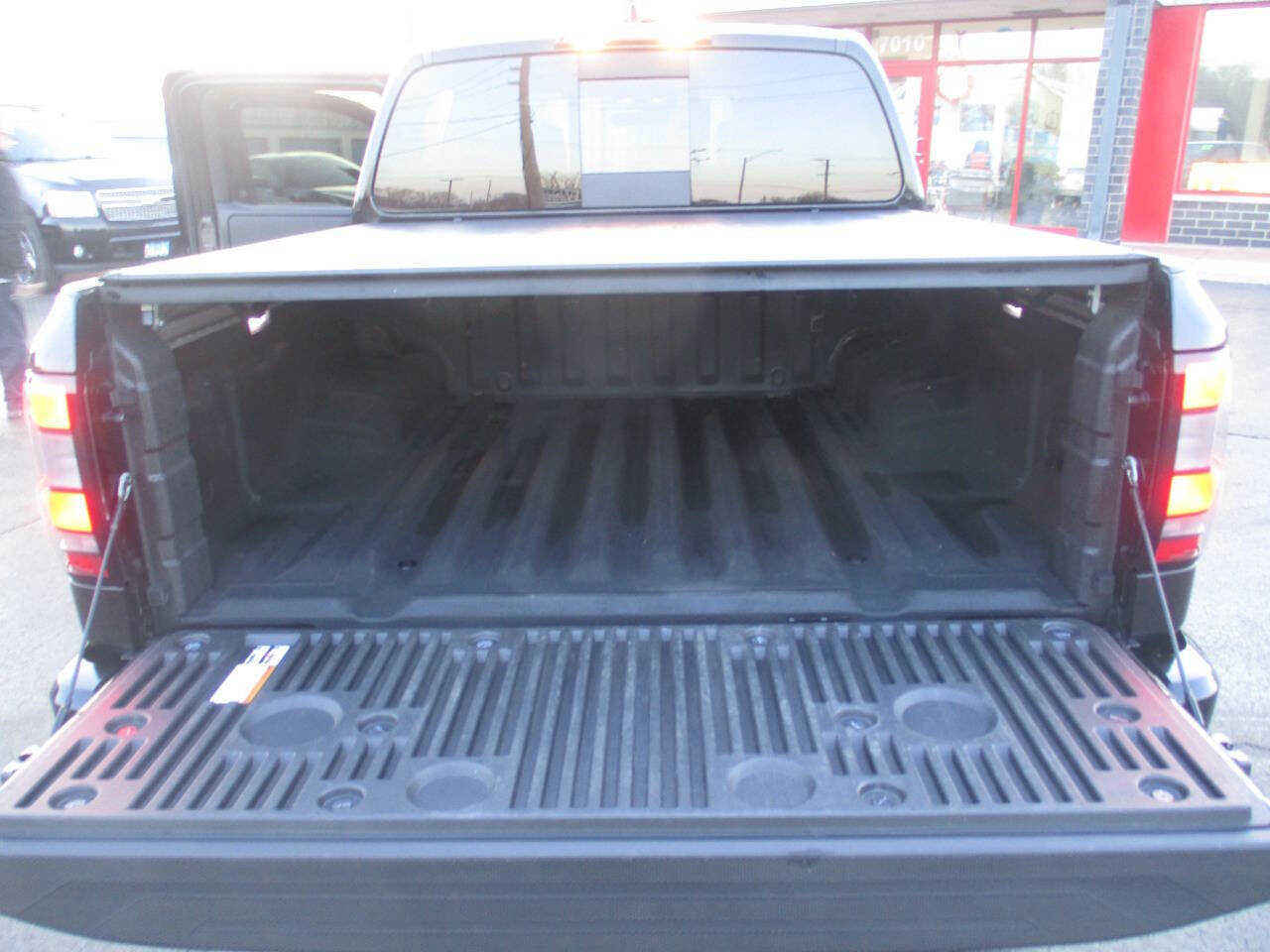 Used 2023 Nissan Frontier PRO-4X w/ Pro-4X Premium Package image 26