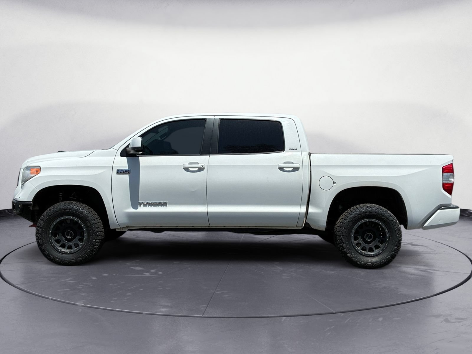 Used 2017 Toyota Tundra SR5 w/ TRD Off Road Package AWD/4WD image 3