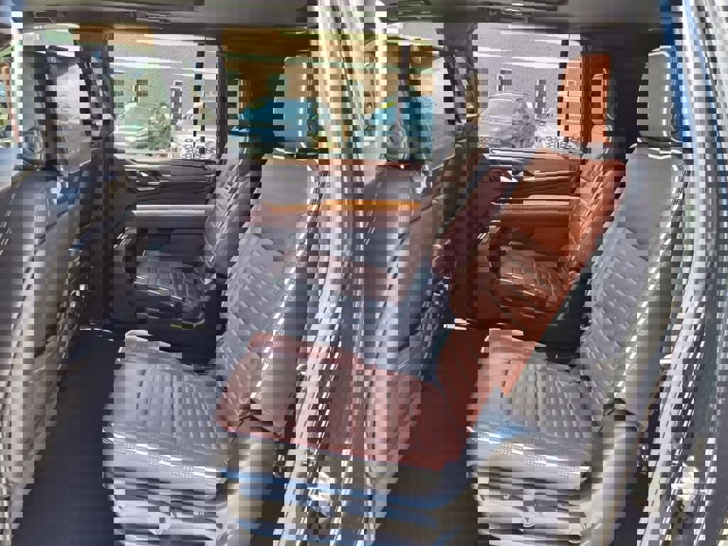 Used 2024 GMC Yukon XL Denali Ultimate image 12