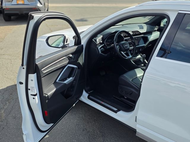 Used 2023 Audi Q3 2.0T Premium image 46