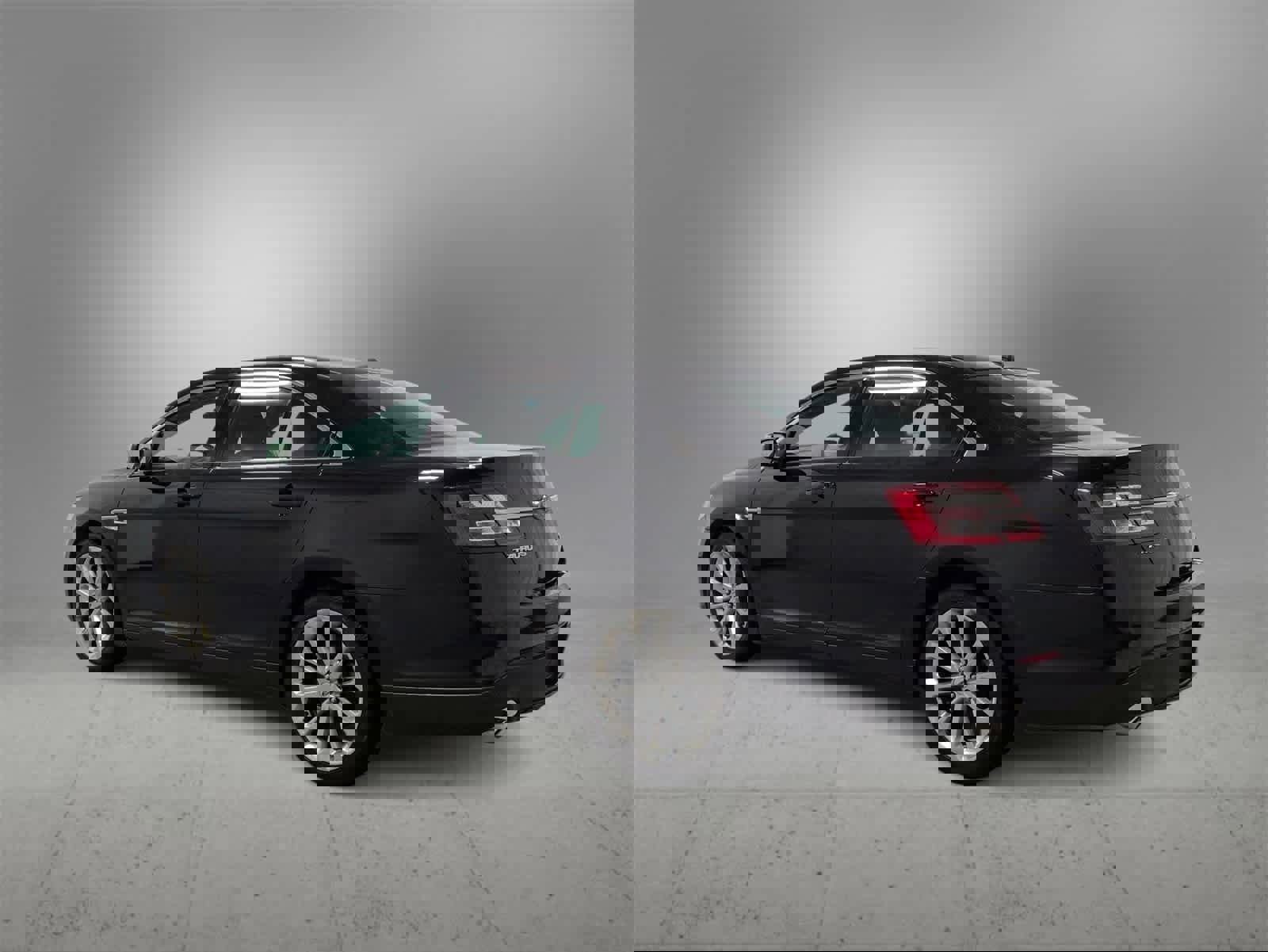 Used 2016 Ford Taurus Limited w/ Equipment Group 301A image 6