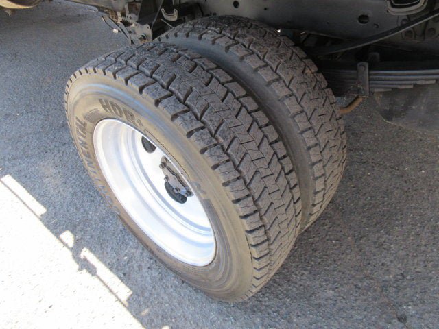 Used 2017 Ford F550 4x4 Regular Cab Super Duty image 25