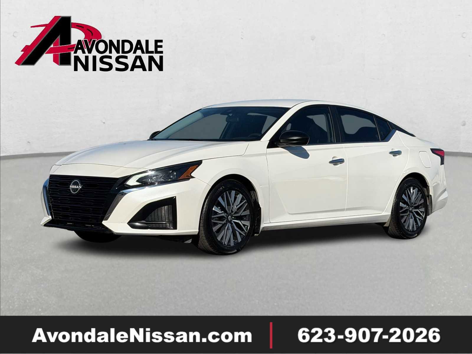 Used 2024 Nissan Altima 2.5 SV image 1