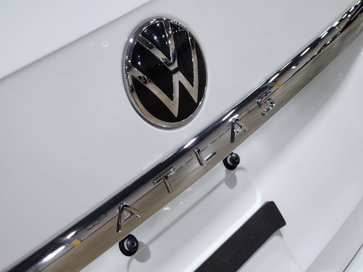 Used 2021 Volkswagen Atlas SE w/ Panoramic Sunroof Package FWD image 25