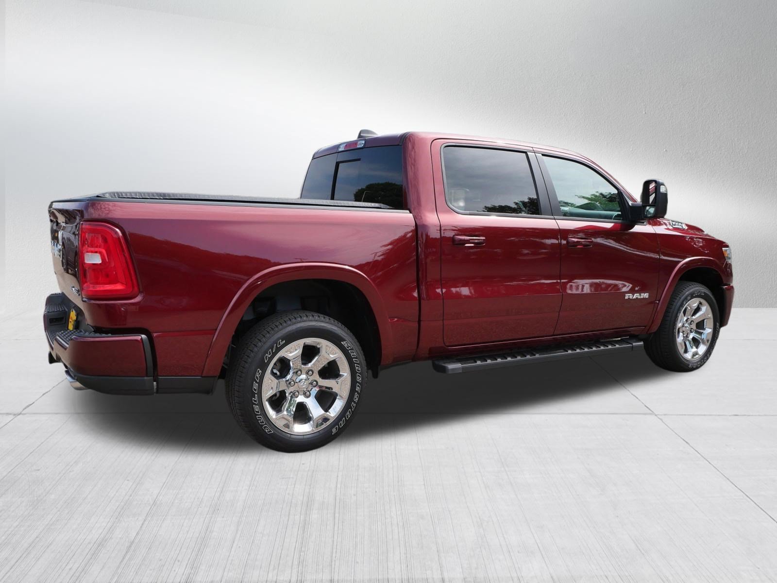 Used 2025 RAM 1500 Big Horn AWD/4WD image 7