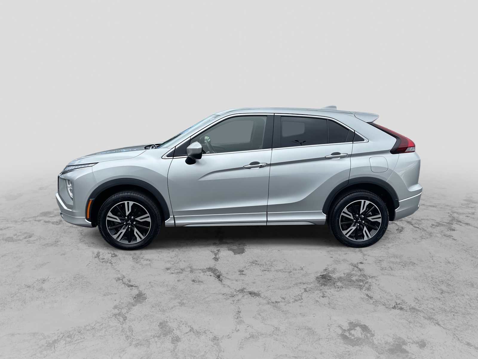 Used 2024 Mitsubishi Eclipse Cross SEL AWD/4WD image 5