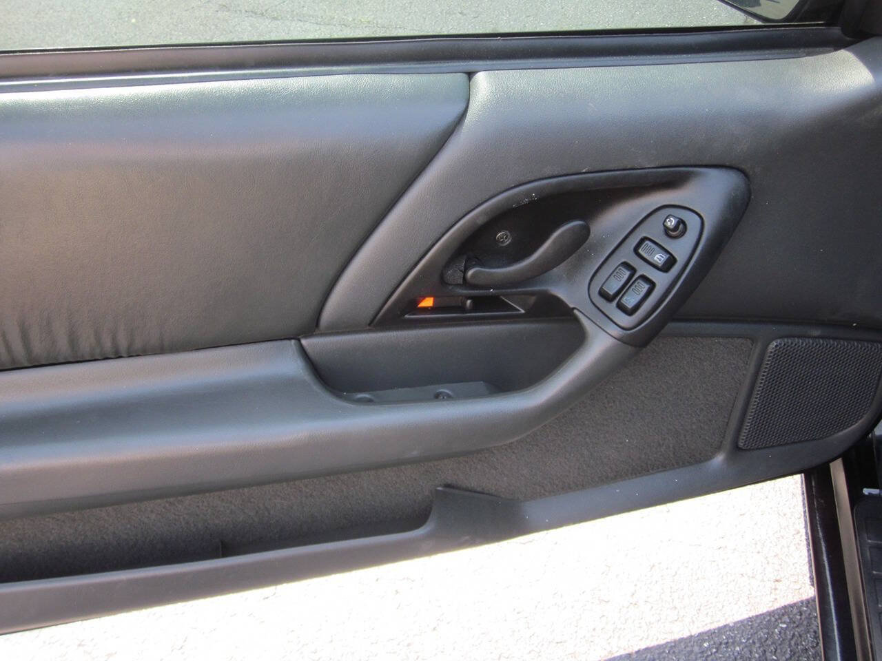 Used 1996 Chevrolet Camaro Z28 RWD image 12