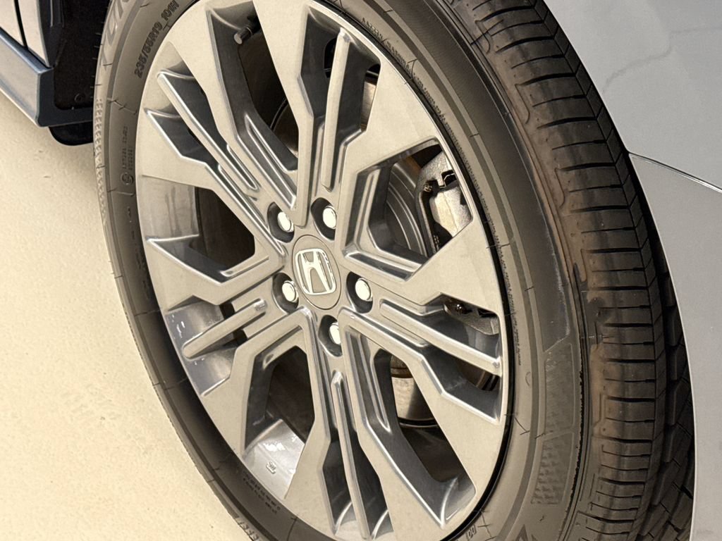 Certified 2026 Honda Odyssey Touring image 10