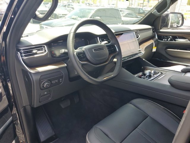 New 2023 Jeep Grand Wagoneer Series II w/ Premium Group II AWD/4WD image 11