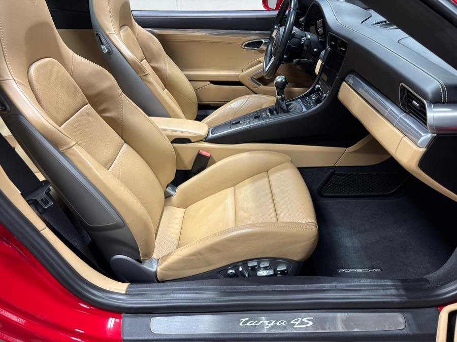 Used 2017 Porsche 911 Targa 4S image 5