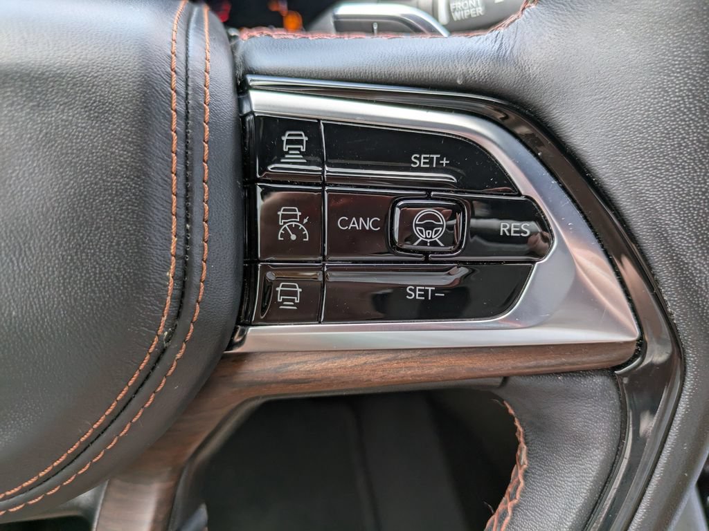 Used 2024 Jeep Grand Cherokee L Summit w/ Luxury Tech Group V AWD/4WD image 53