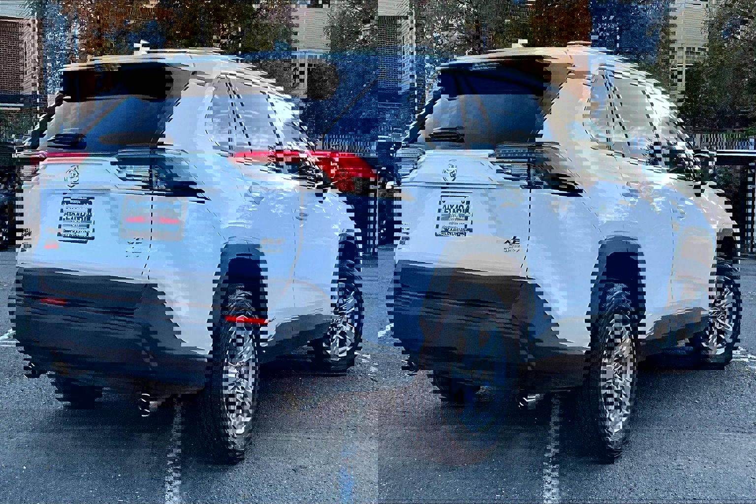 Used 2025 Toyota RAV4 XLE image 12