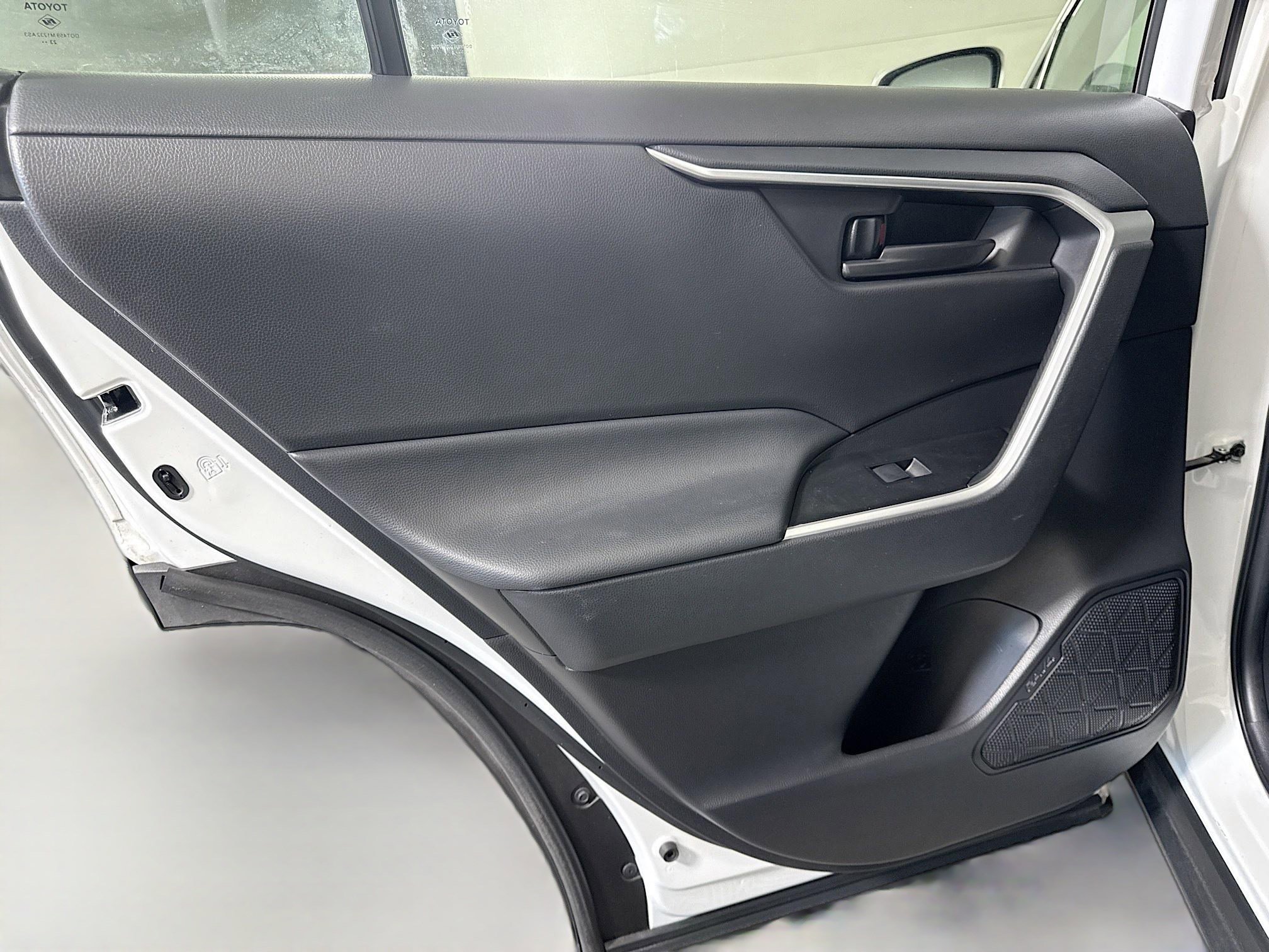 Used 2024 Toyota RAV4 LE image 25