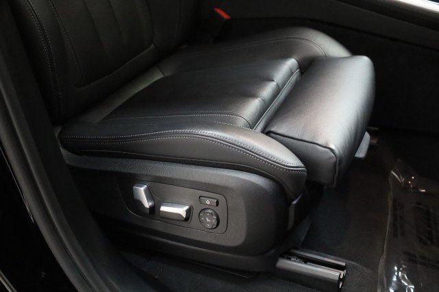 Used 2020 BMW X5 sDrive40i w/ Premium Package image 29