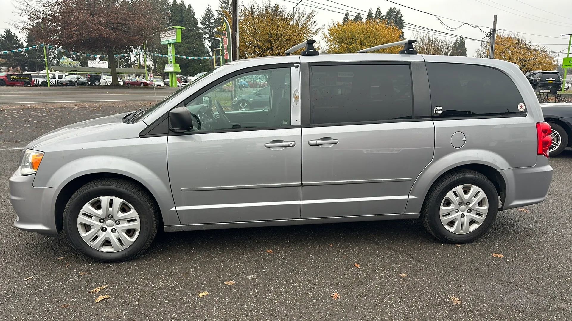 Used 2015 Dodge Grand Caravan SE w/ Quick Order Package 29E SE image 3