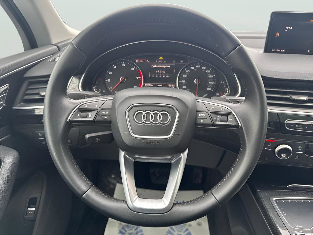 Used 2017 Audi Q7 3.0T Premium image 22