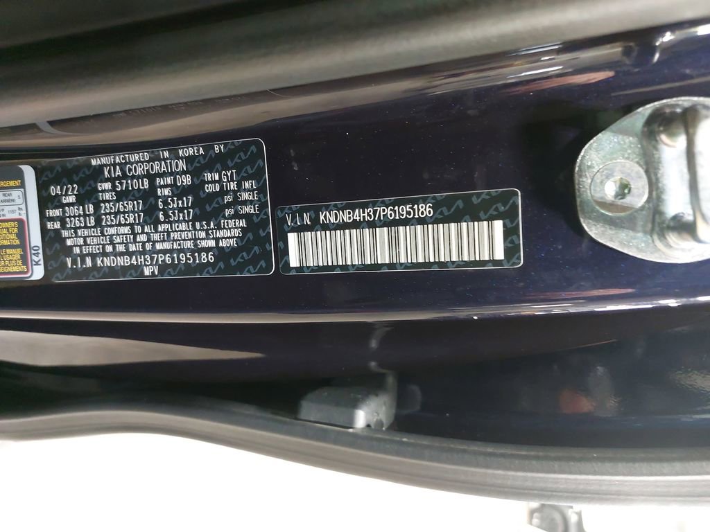 Used 2023 Kia Carnival LX image 35