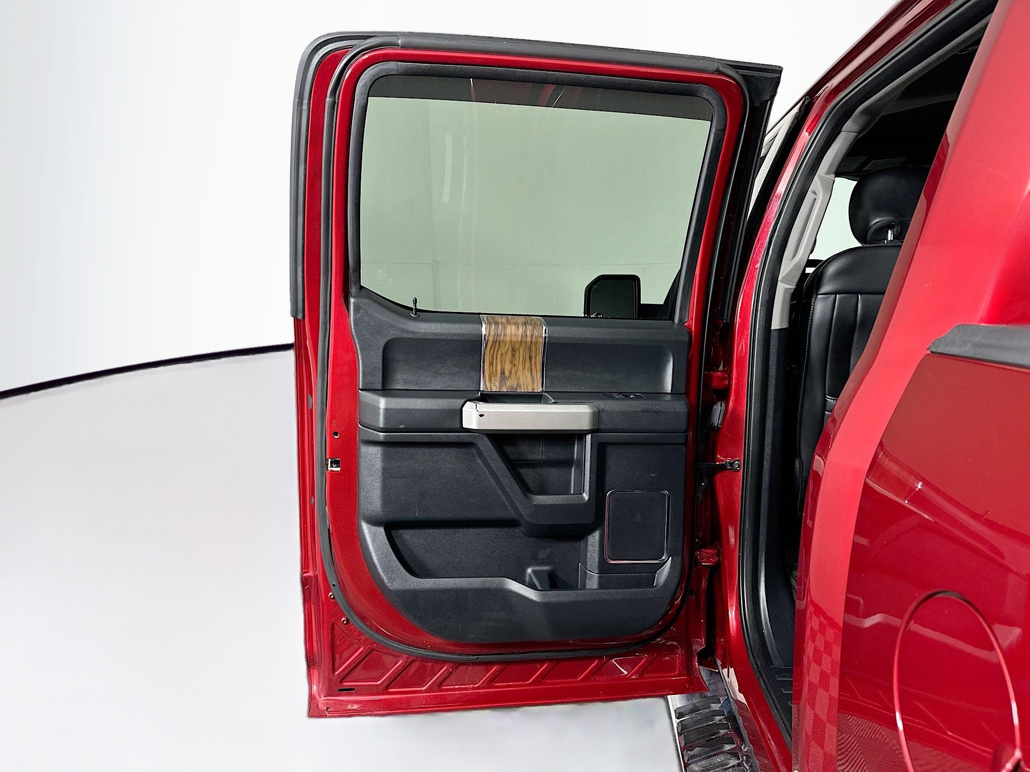 Used 2019 Ford F150 Lariat image 26