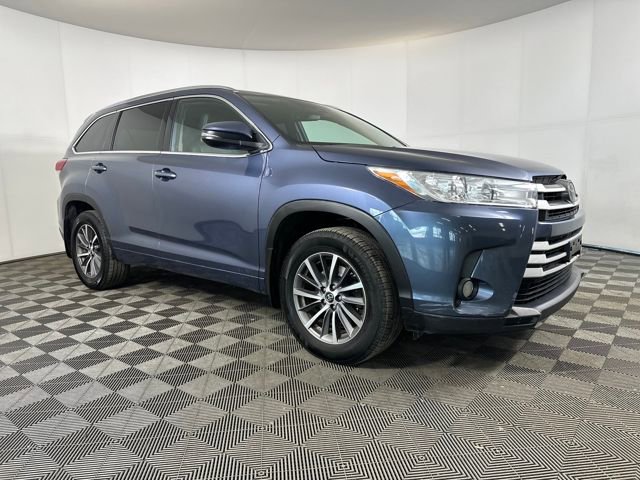 Used 2018 Toyota Highlander XLE video 2