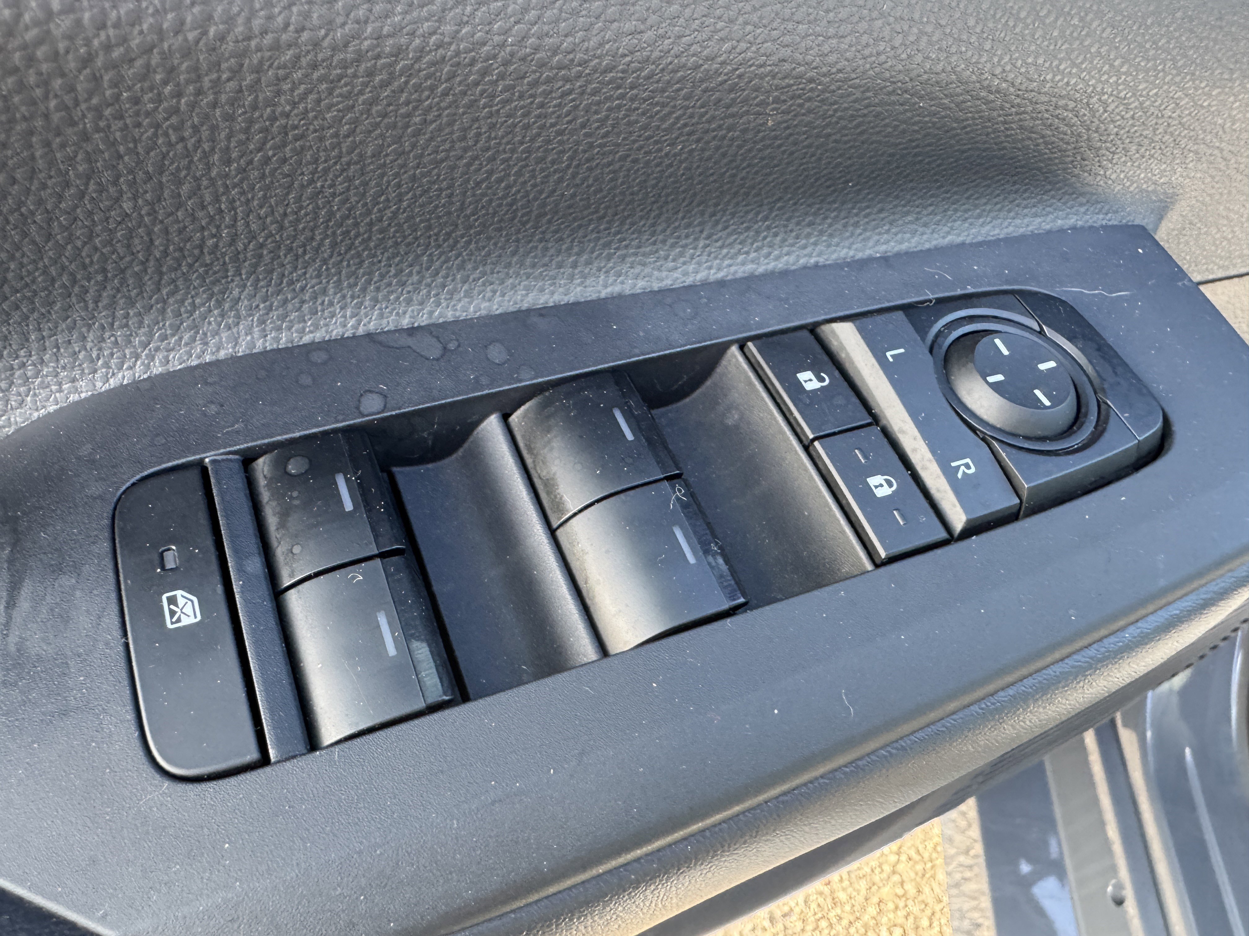 Used 2024 Toyota Prius LE image 10