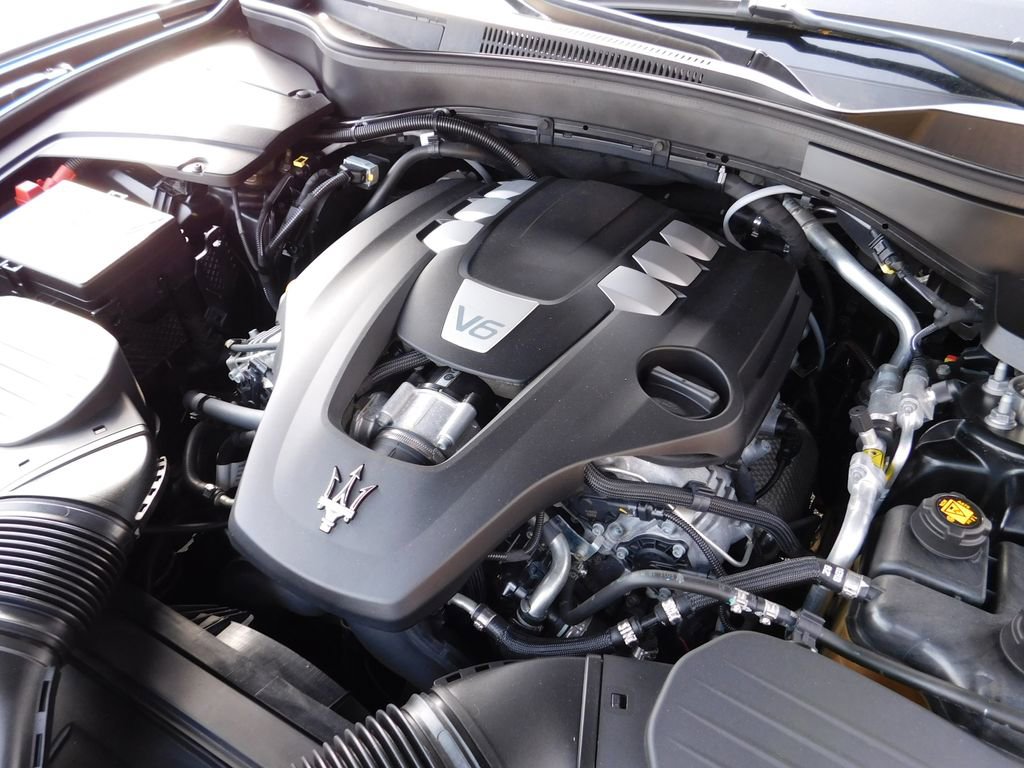 Used 2019 Maserati Levante image 30