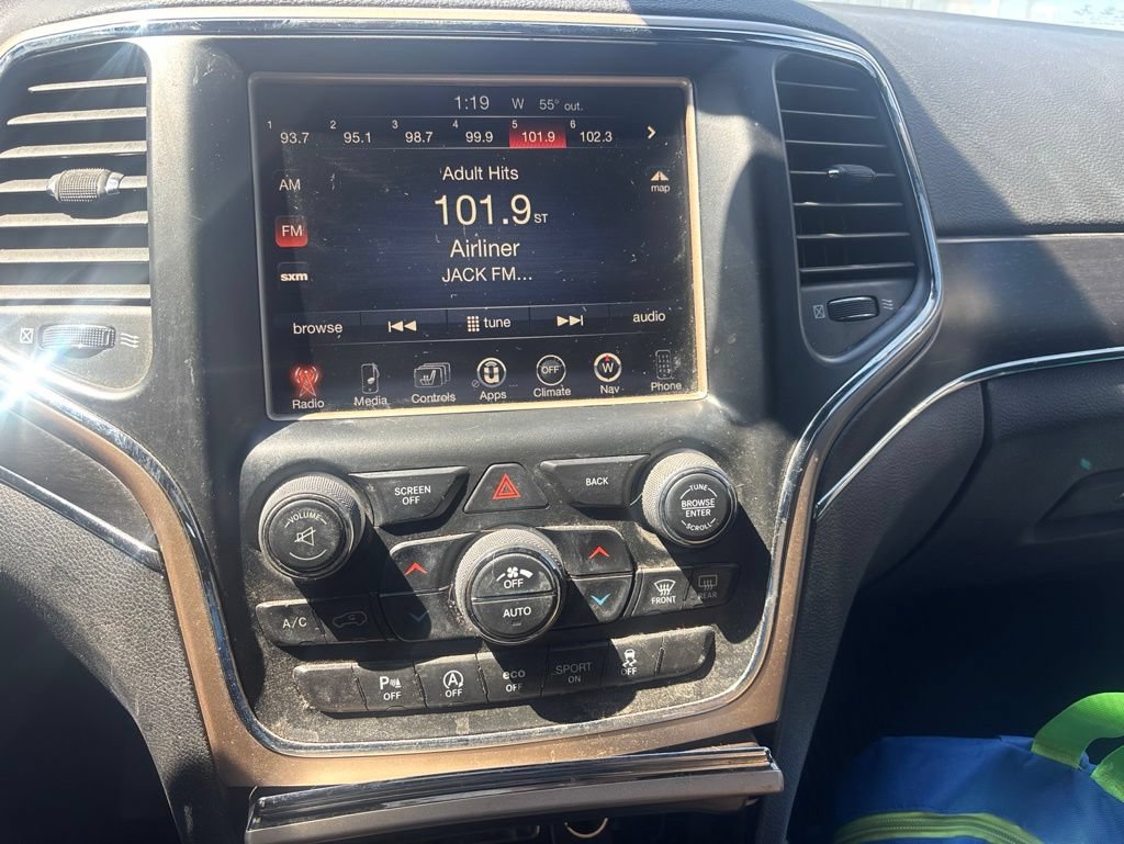 Used 2017 Jeep Grand Cherokee Limited AWD/4WD image 14