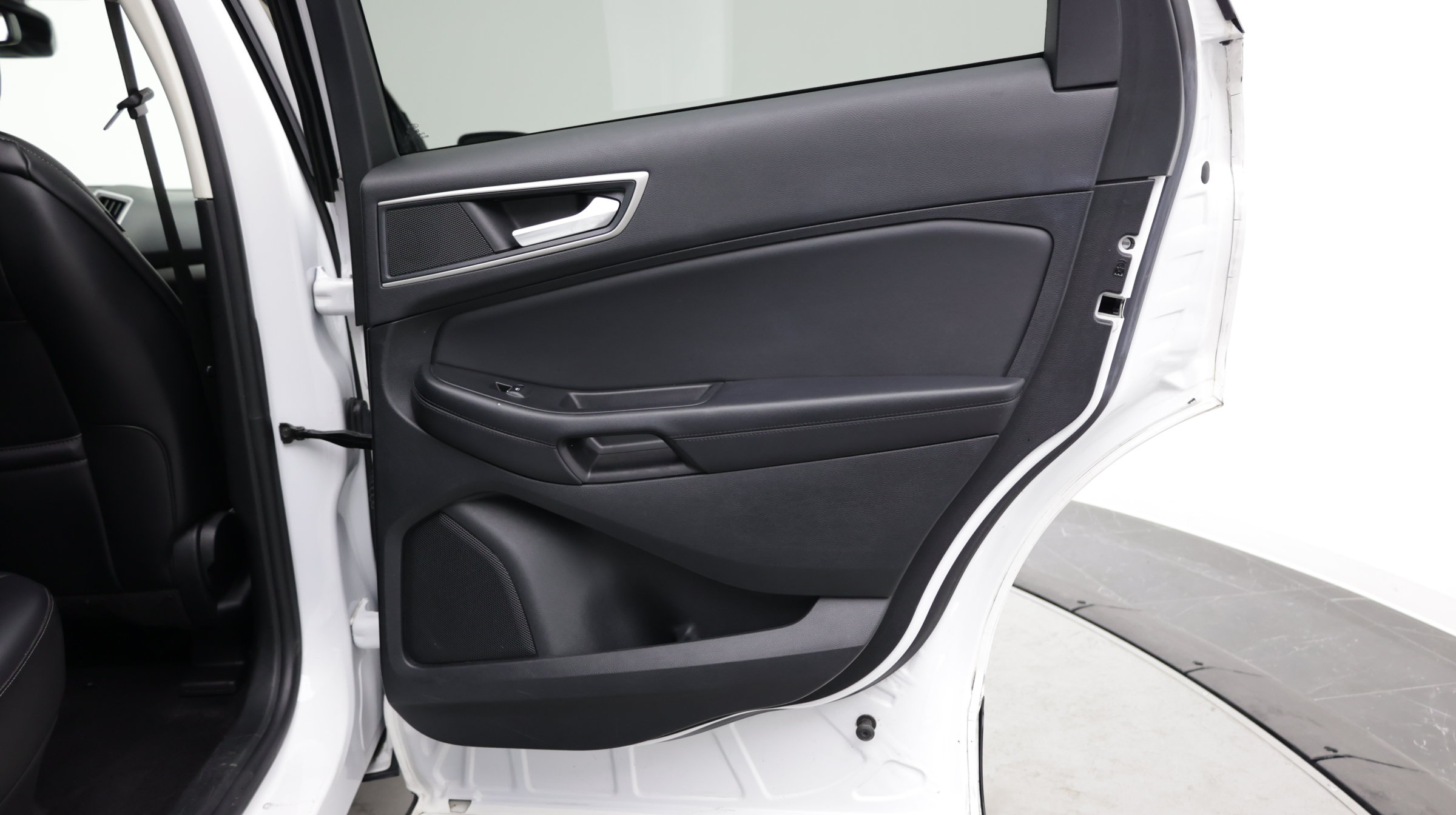 Used 2024 Ford Edge SEL AWD/4WD image 34